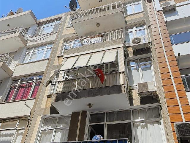 Karşiyaka, İzmir içerisinde satılık mülk