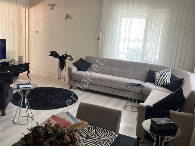 Karşiyaka, İzmir içerisinde satılık mülk
