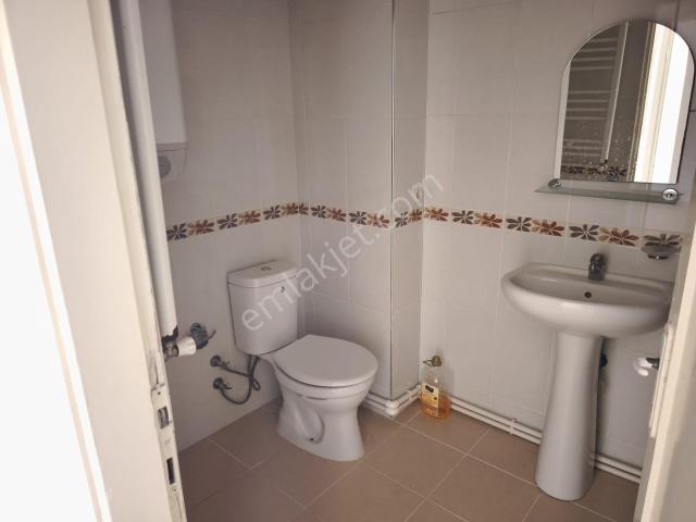 Karşiyaka, İzmir içerisinde kiralık mülk