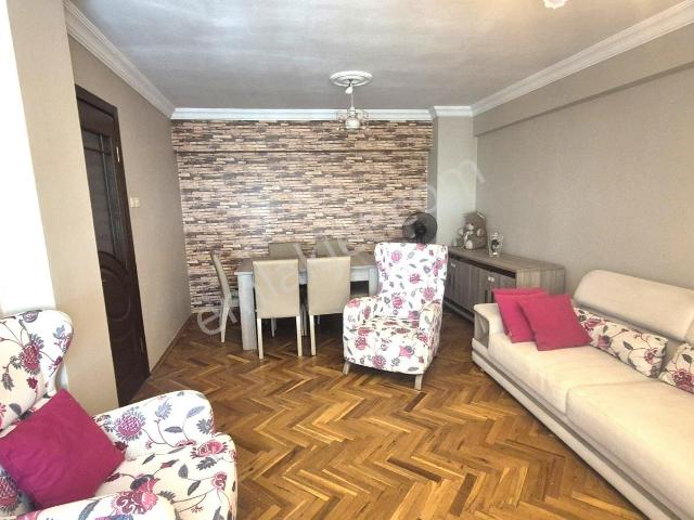 Karabağlar, İzmir içerisinde satılık mülk
