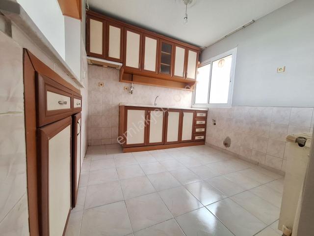Karabağlar, İzmir içerisinde satılık mülk