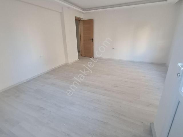 Karabağlar, İzmir içerisinde kiralık mülk
