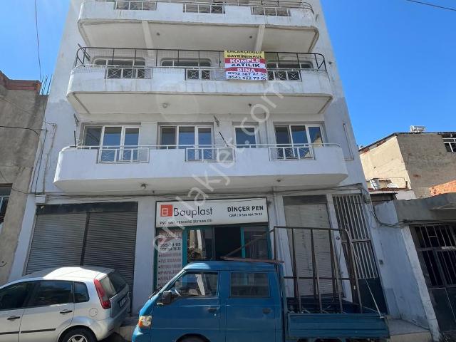 Karabağlar, İzmir içerisinde satılık Bina