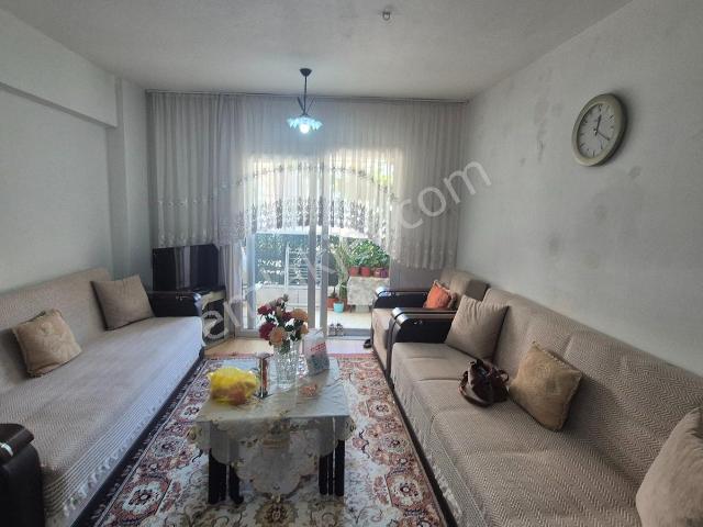 Karabağlar, İzmir içerisinde satılık mülk