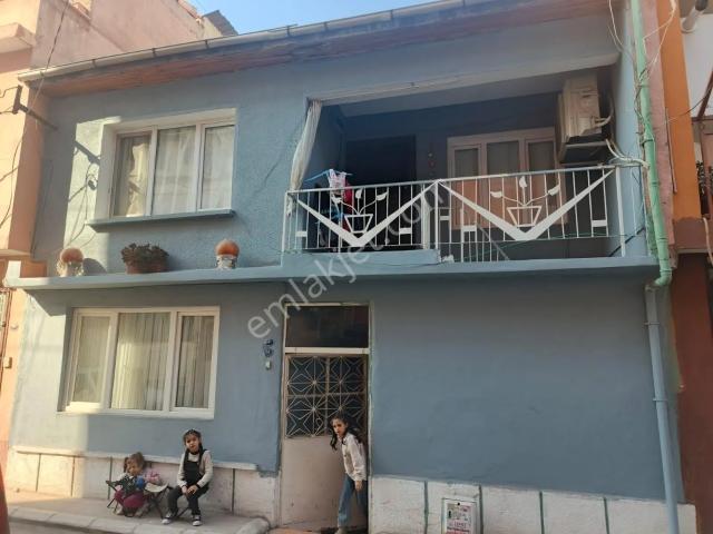 Çamlık, Karabağlar içerisinde satılık Bina