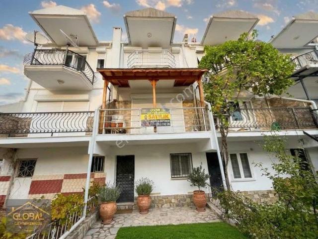 Mordoğan Mahallesi, Karaburun içerisinde satılık Villa