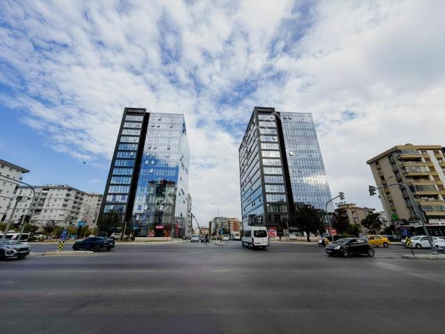 Yeni Girne, Bayraklı içerisinde kiralık mülk