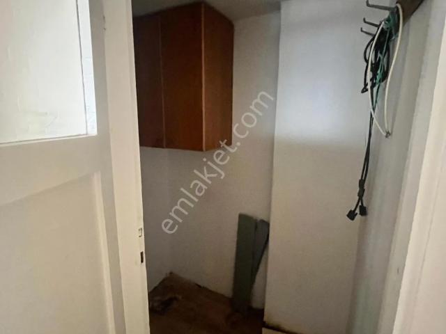 Eşrefpaşa, Konak içerisinde satılık mülk