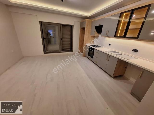 Konak, İzmir içerisinde satılık mülk