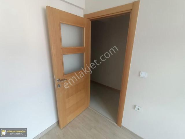 Bayrakli, İzmir içerisinde satılık mülk