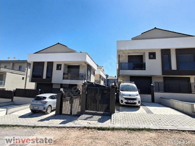 Menderes, İzmir içerisinde satılık Villa