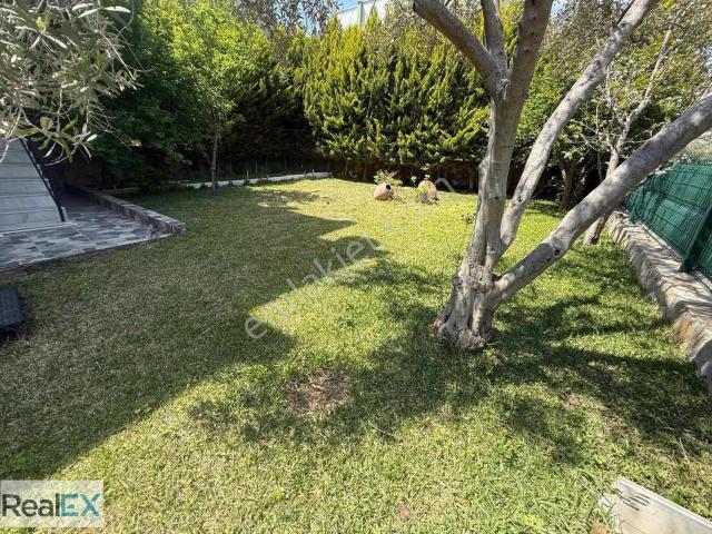 Menderes, İzmir içerisinde satılık Villa