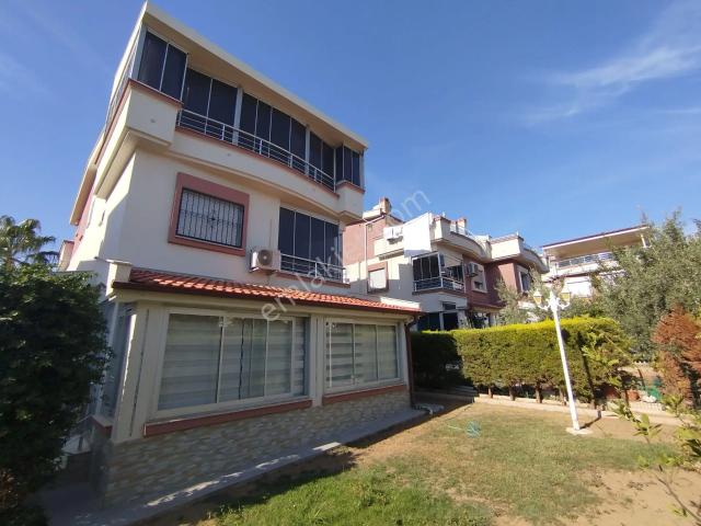 Orta Mahallesi, Menderes içerisinde satılık Villa