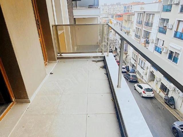 Konak, İzmir içerisinde satılık mülk
