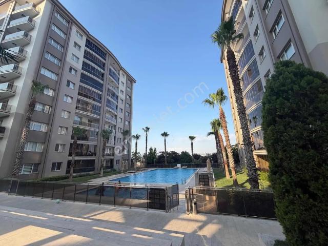 Karabağlar, İzmir içerisinde satılık mülk