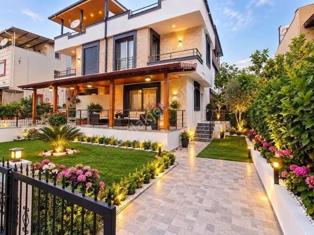 Payamlı Mahallesi, Seferihisar içerisinde satılık Villa