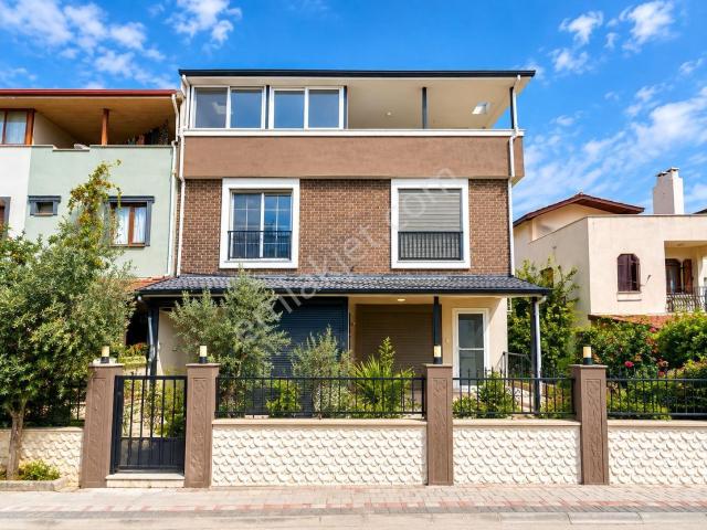 Seferihisar, İzmir içerisinde satılık Villa
