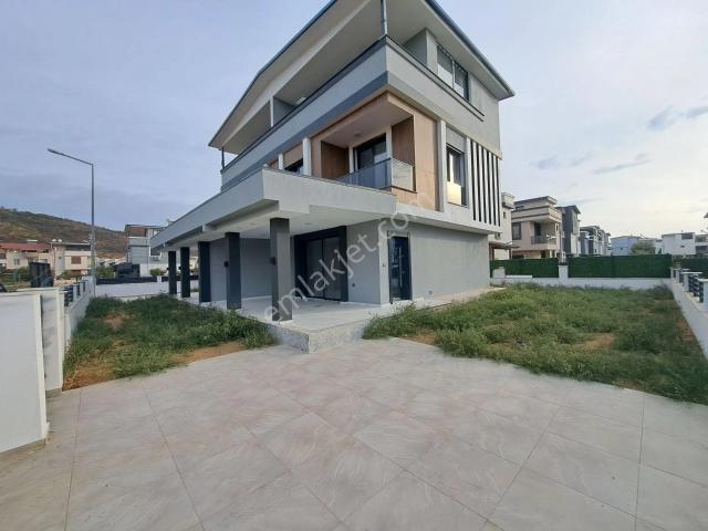 Cumhuriyet Mahallesi, Seferihisar içerisinde satılık Villa