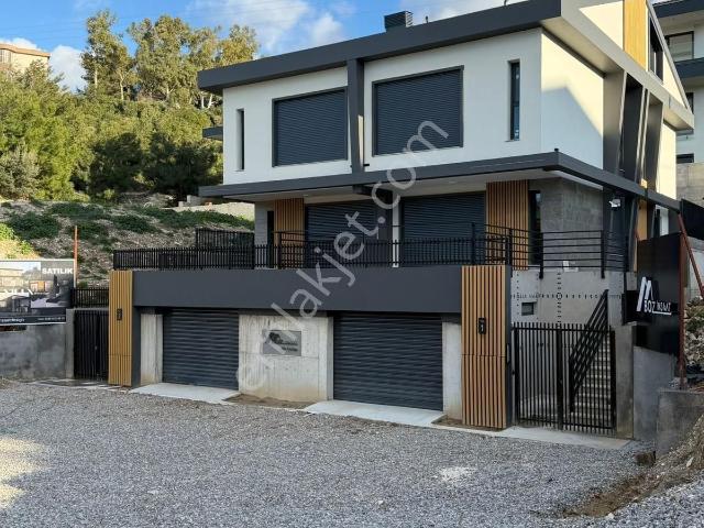 Urla, İzmir içerisinde satılık Villa
