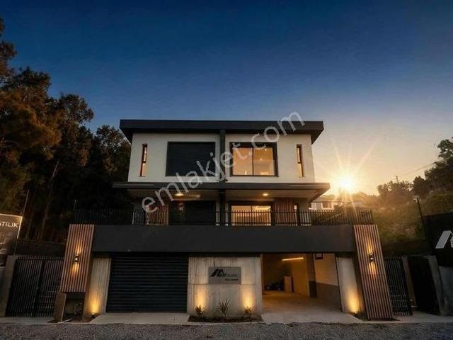 Urla, İzmir içerisinde satılık Villa