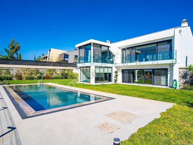 Urla, İzmir içerisinde satılık Villa