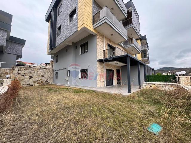 Foça, Mustafa Kemal Atatürk Mahallesi içerisinde kiralık Villa