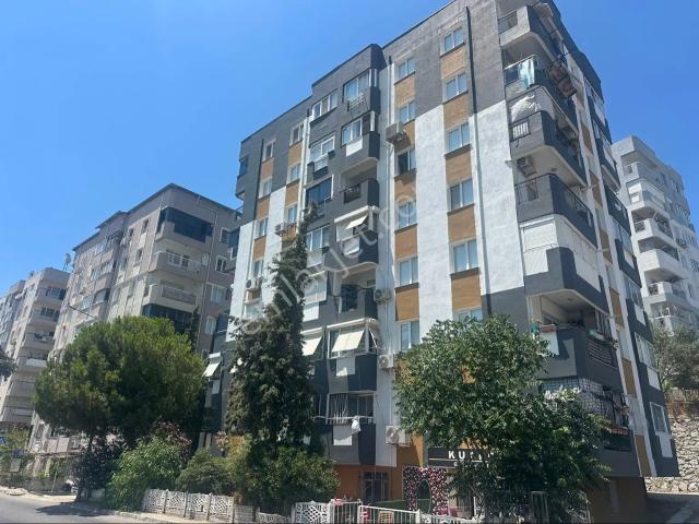Karabağlar, İzmir içerisinde kiralık mülk