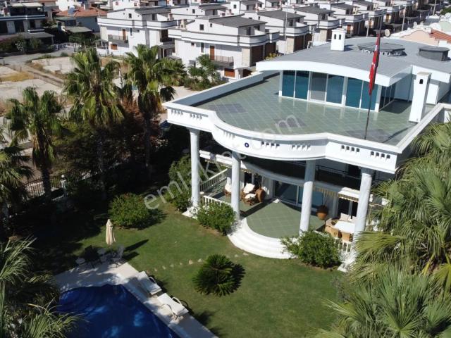Orta Mahallesi, Menderes içerisinde satılık Villa
