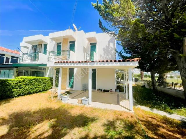 Çeşme, İzmir içerisinde satılık Villa