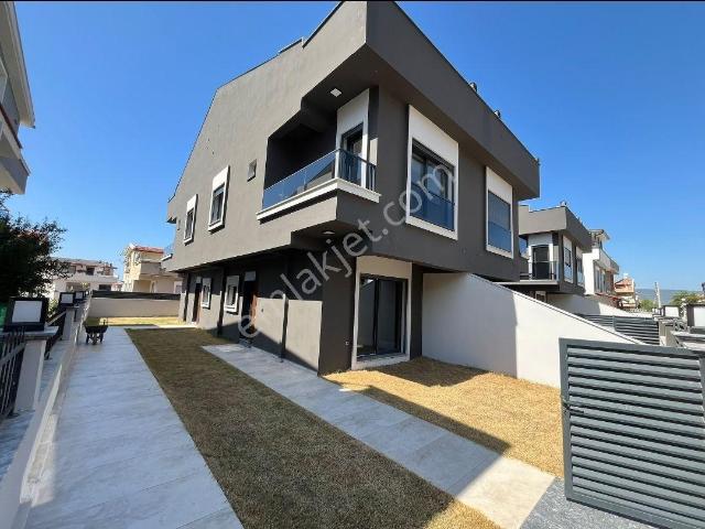 Menderes, İzmir içerisinde satılık Villa