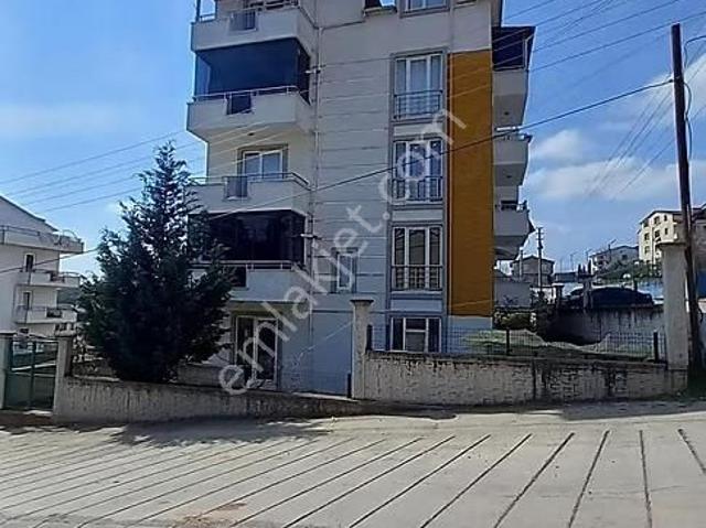 İzmit, Kocaeli içerisinde kiralık mülk