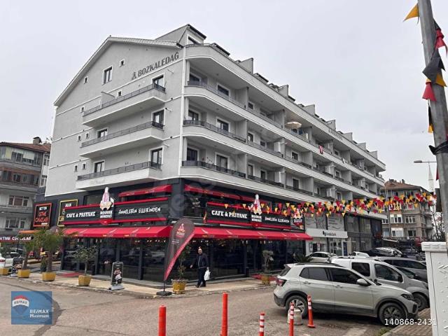 İzmit, Kocaeli içerisinde satılık mülk