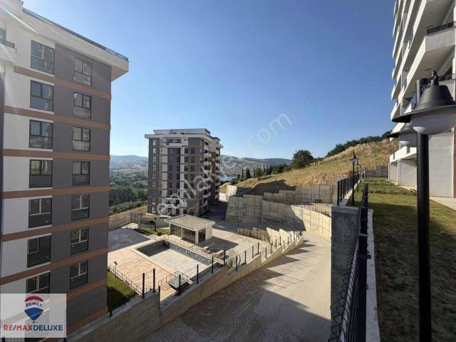 İzmit, Kocaeli içerisinde kiralık mülk