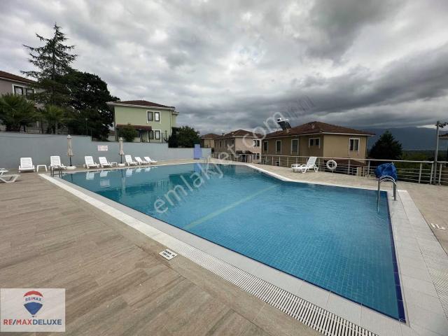 İzmit, Kocaeli içerisinde satılık Villa
