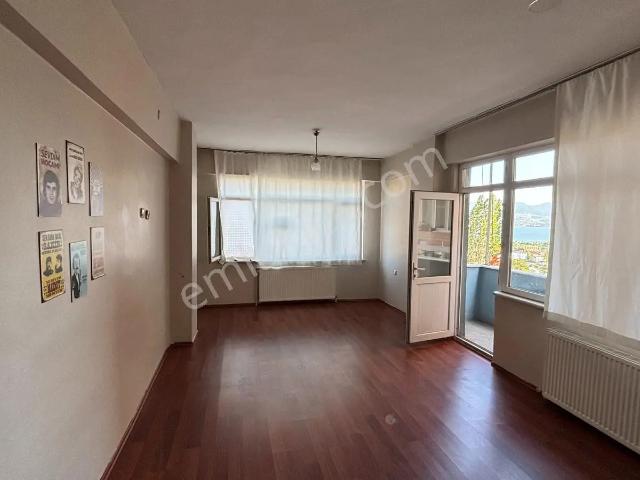 İzmit, Kocaeli içerisinde kiralık mülk
