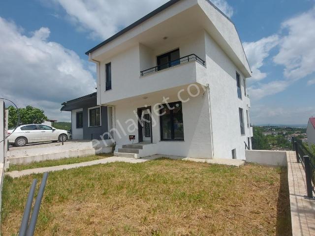 İzmit, Kocaeli içerisinde satılık Villa