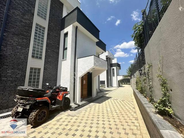 İzmit, Kocaeli içerisinde satılık Villa
