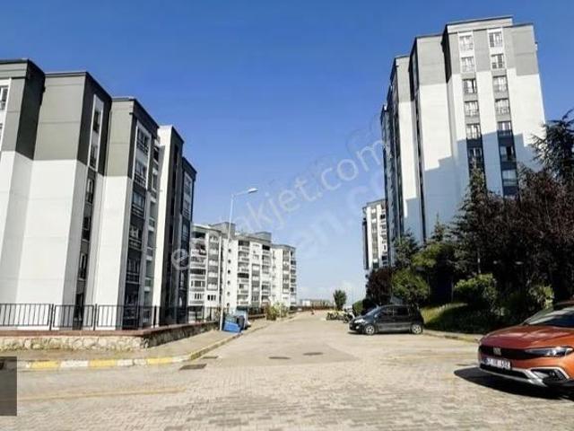 İzmit, Kocaeli içerisinde kiralık mülk
