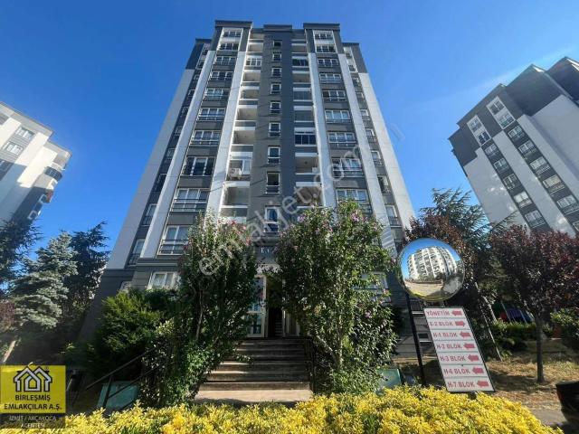 İzmit, Kocaeli içerisinde kiralık mülk