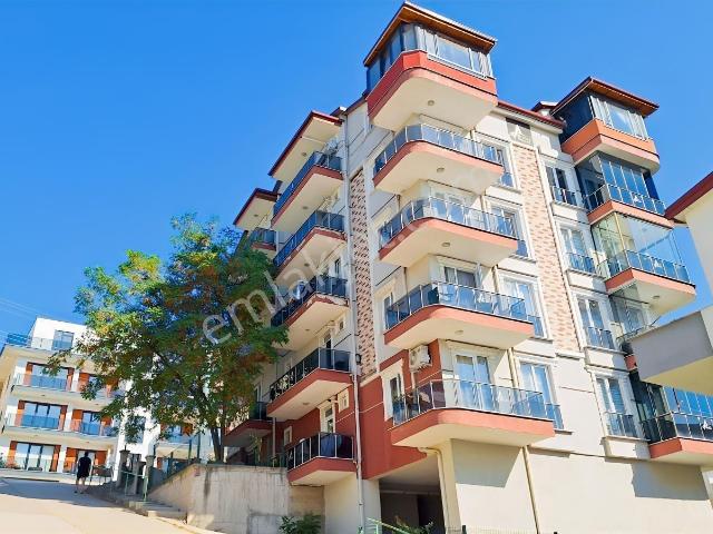 İzmit, Kocaeli içerisinde satılık mülk