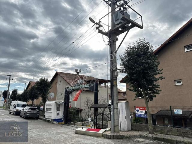 İzmit, Kocaeli içerisinde satılık Villa
