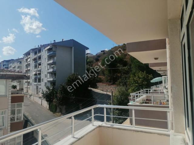İzmit, Kocaeli içerisinde kiralık mülk