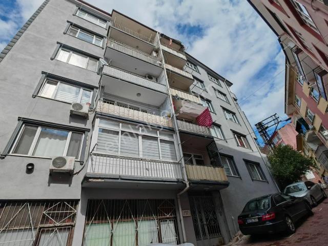 İzmit, Kocaeli içerisinde kiralık mülk