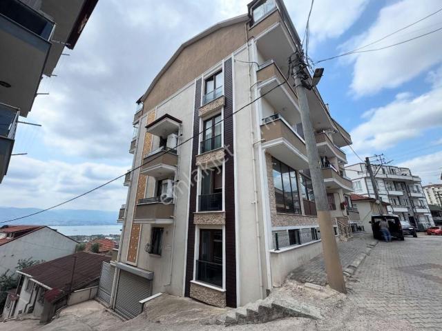 İzmit, Kocaeli içerisinde satılık mülk