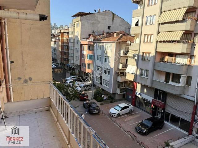 İzmit, Kocaeli içerisinde kiralık mülk