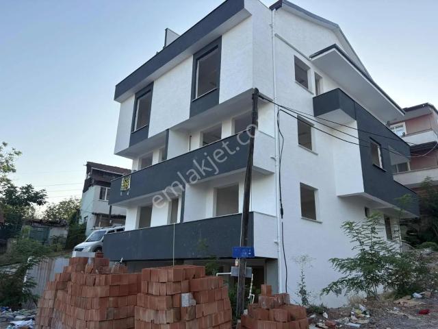 İzmit, Kocaeli içerisinde satılık mülk