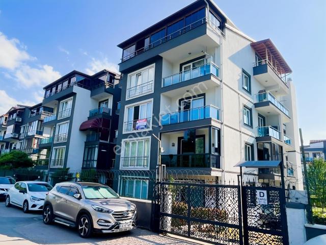 İzmit, Kocaeli içerisinde satılık mülk