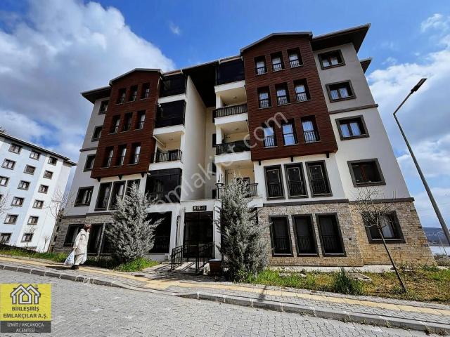 İzmit, Kocaeli içerisinde satılık mülk
