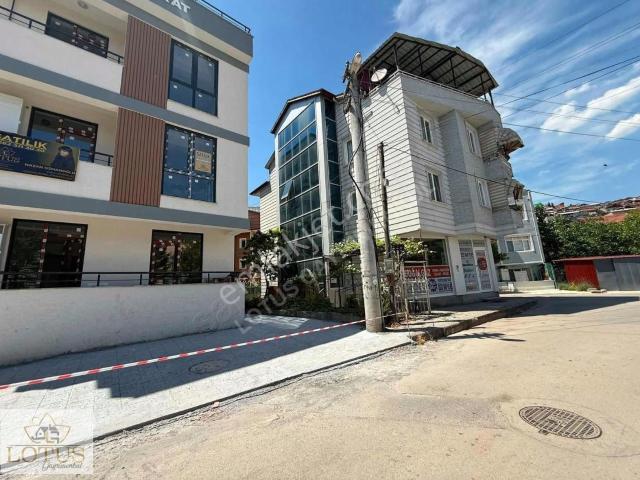 İzmit, Kocaeli içerisinde satılık mülk