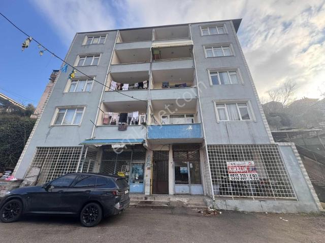 İzmit, Kocaeli içerisinde kiralık mülk